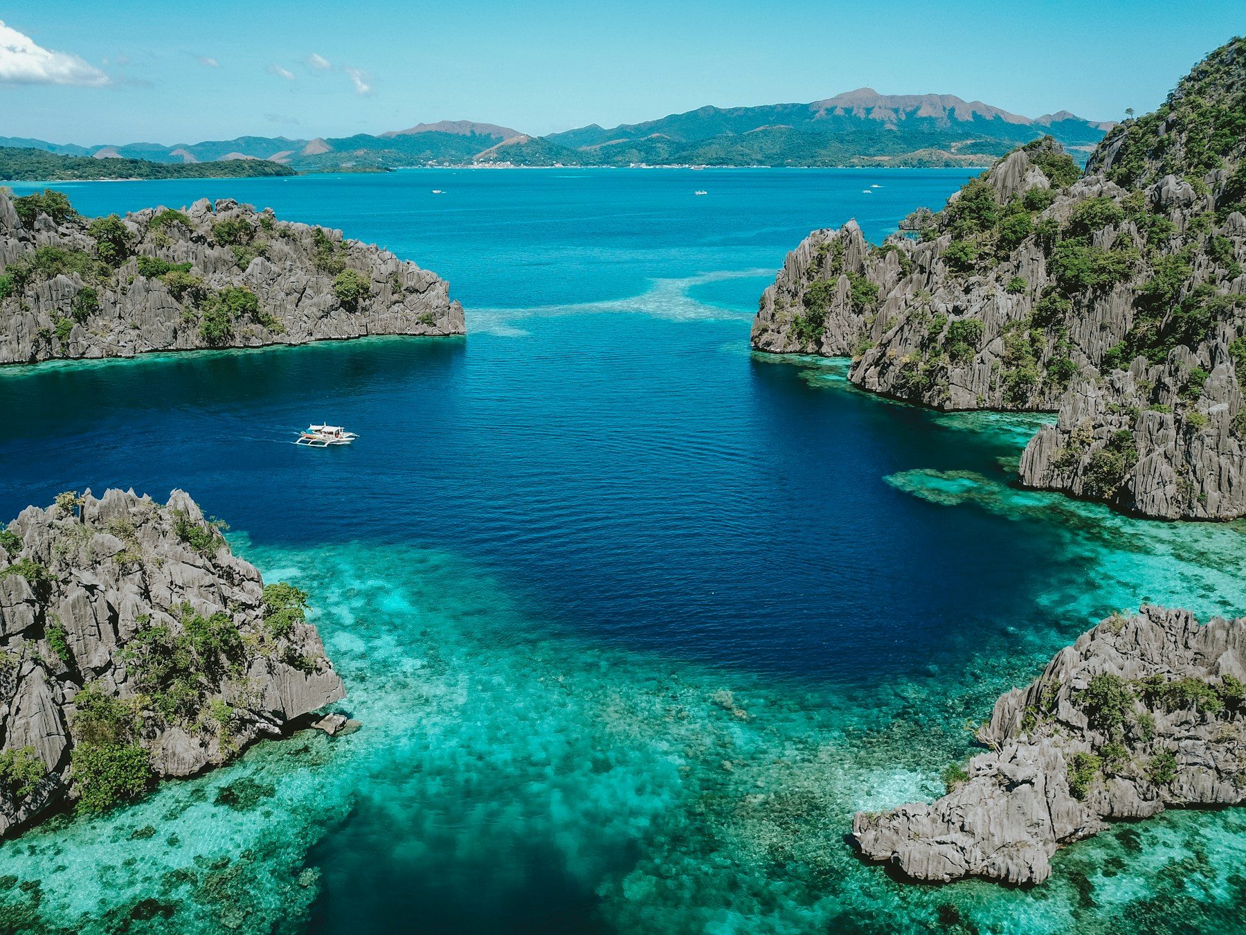 Lagons et falaises calcaires de Coron aux Philippines